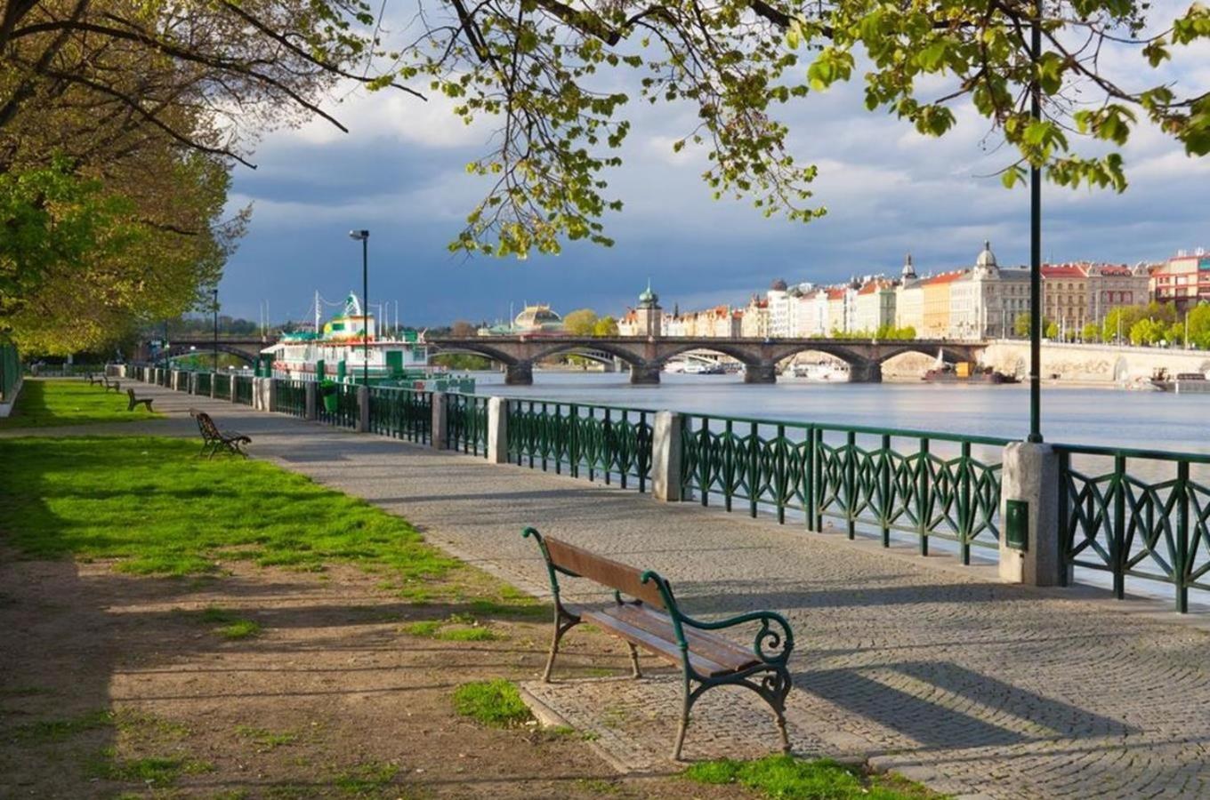 Mezonetovy Apartman V Centru Prag Exterior foto